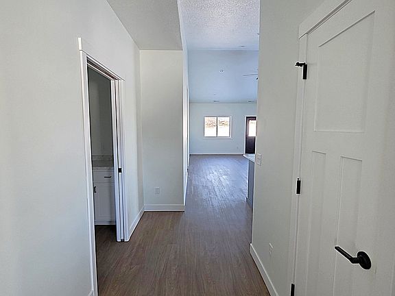 4th image of 1227 Wisteria Ln