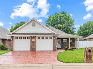 105 Sunglow Loop, Red Oak, TX 75154