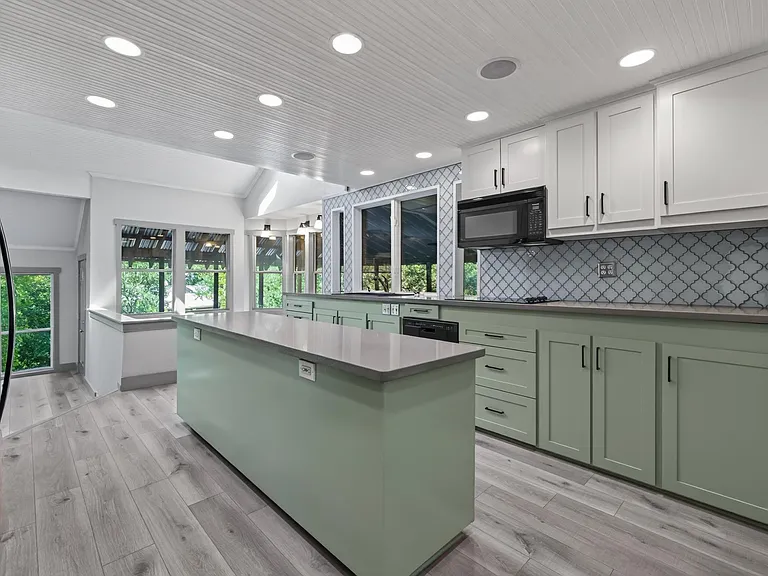 4301 Hyridge Dr — Photo 10