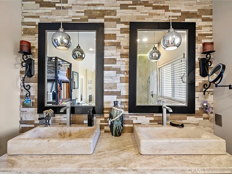 608 Loretta Dr — Photo 32