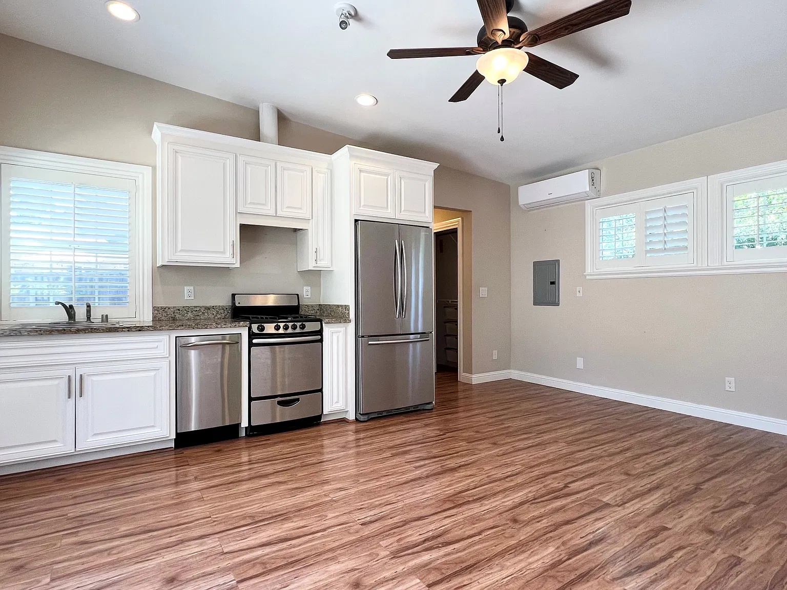 3484 Moraga Blvd — Photo 3