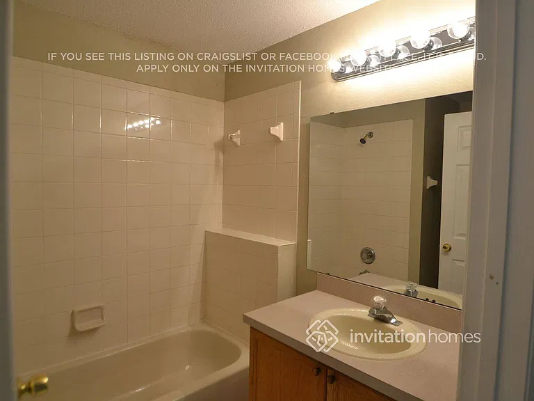 2330 Lily Pad Ln — Photo 9