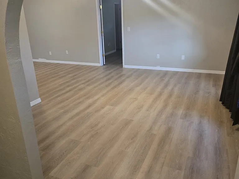 1220 Franklin Dr — Photo 4