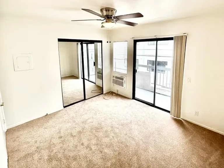 Wilcox Apartments — Photo 5