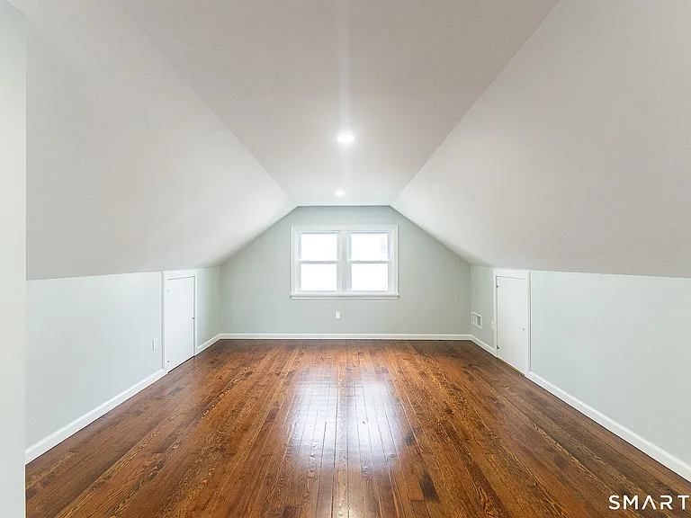 121 Victory St — Photo 13