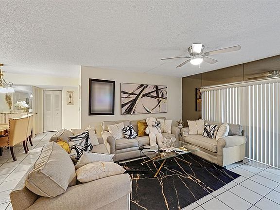 4th image of 2710 Riverside Drive #106-a