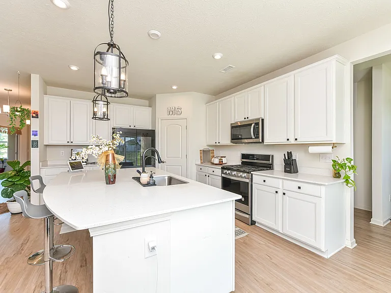 6907 Seattle Slew Dr — Photo 18