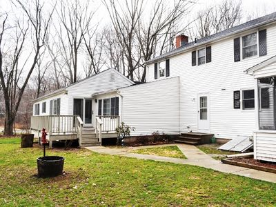 453 Riverside Dr, Cheshire, CT, 06410