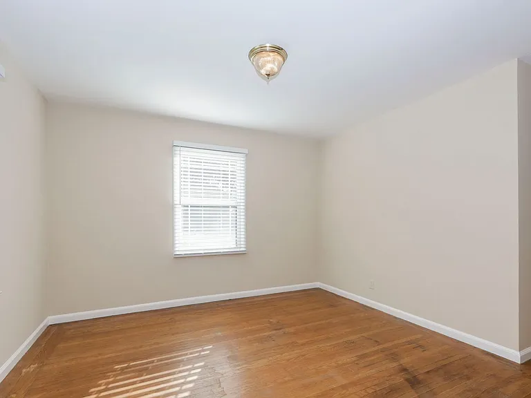 320 La Casa Ave — Photo 17