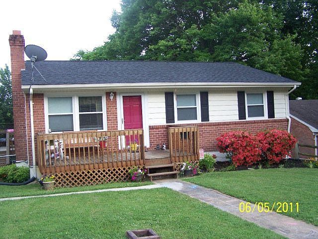 1st image of 930 Stonewall Ct