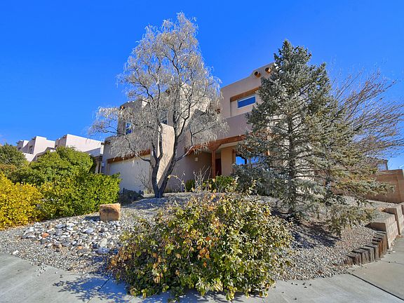 2nd image of 10900 Corto Ct NW