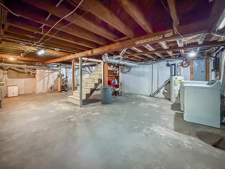 1237 Pine Grove Rd — Photo 38