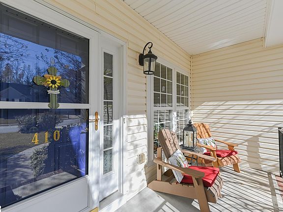 4th image of 410 Belgray Ct