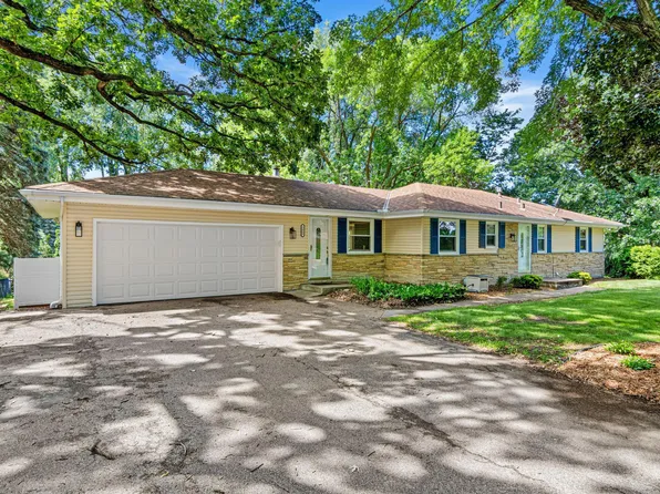 3405 Highland Dr, Burnsville, MN 55337