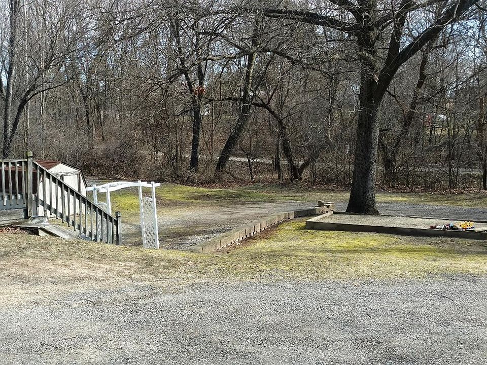 2nd image of 1054 Willis Rd