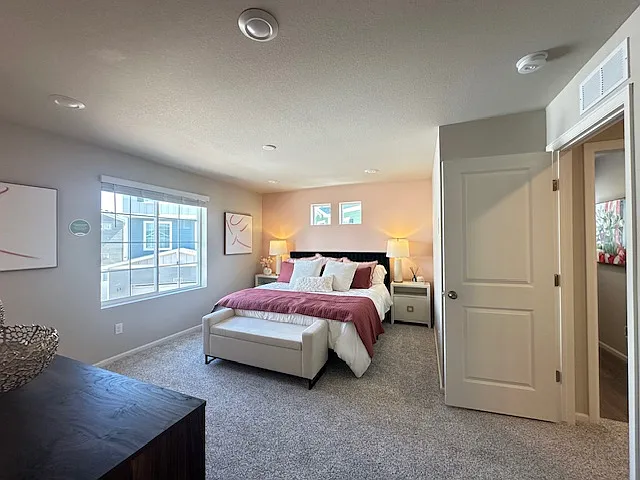 22013 E 38th Pl — Photo 7