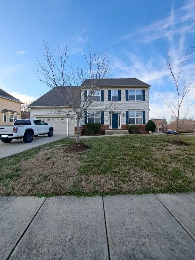 4 bed, 2.5 bath, 3021 sqft, $3,700 — Photo 3
