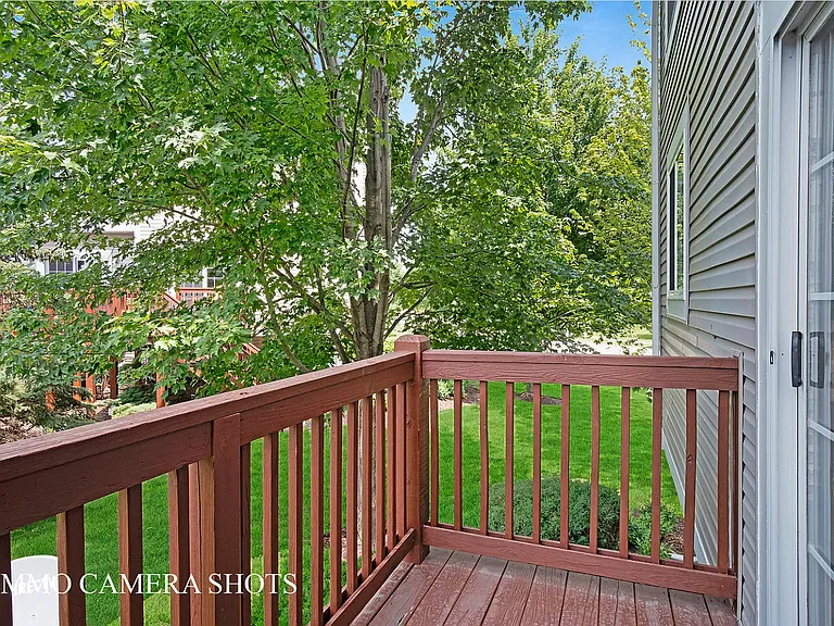 546 Declaration Ln — Photo 16