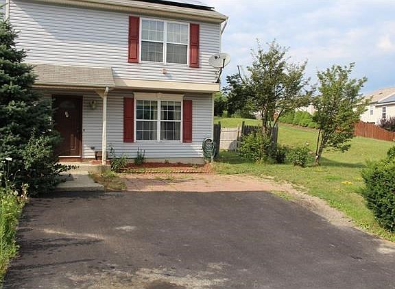 4th image of 37 Marian Ct