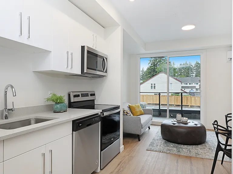302 Birch St — Photo 12