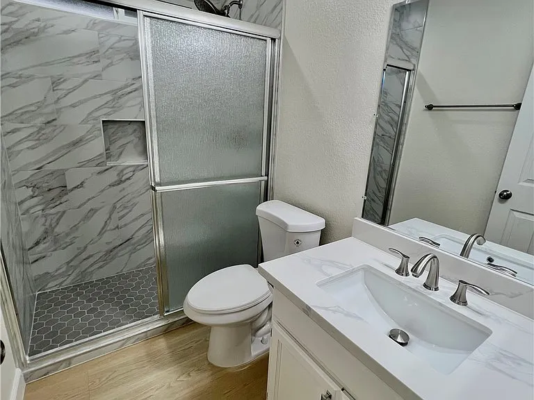 759 E Avenue J6 — Photo 32
