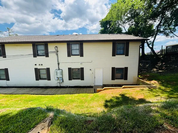 2 Bedroom, 1 Bath Apartment