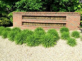 26 E Pointe Dr SE, Warren, OH 44484