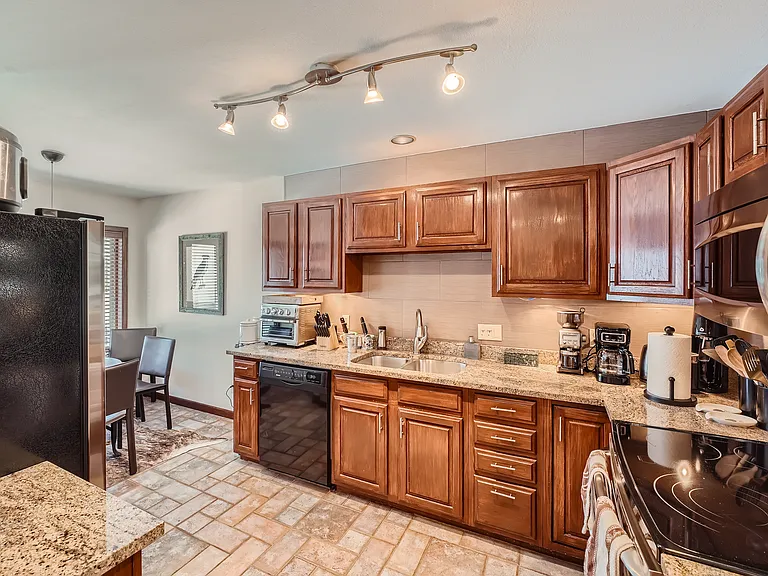 880 Homestead Dr #H33 — Photo 10