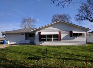 1326 Crown St, Montgomery, IL 60538