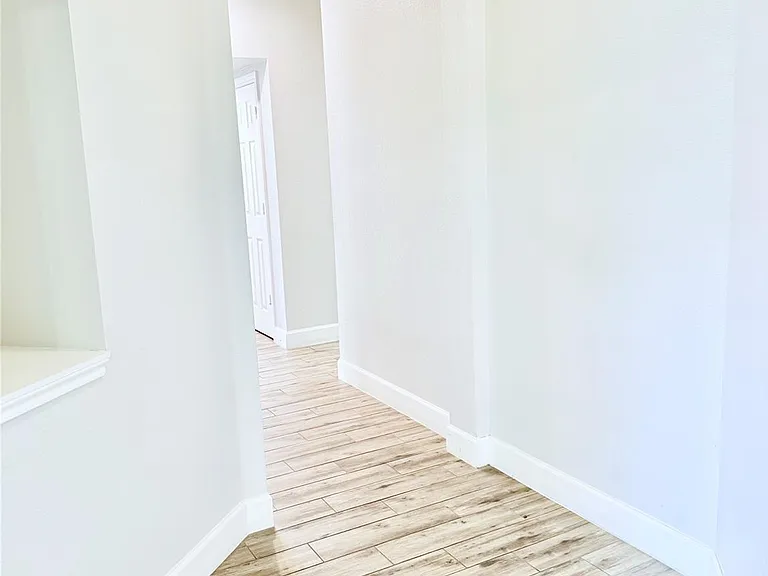 5711 Silver Bay Ct — Photo 9