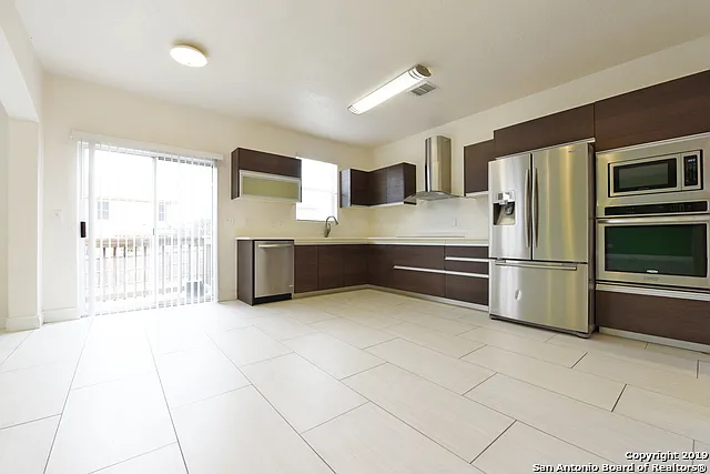 1802 Marufo Vega — Photo 2
