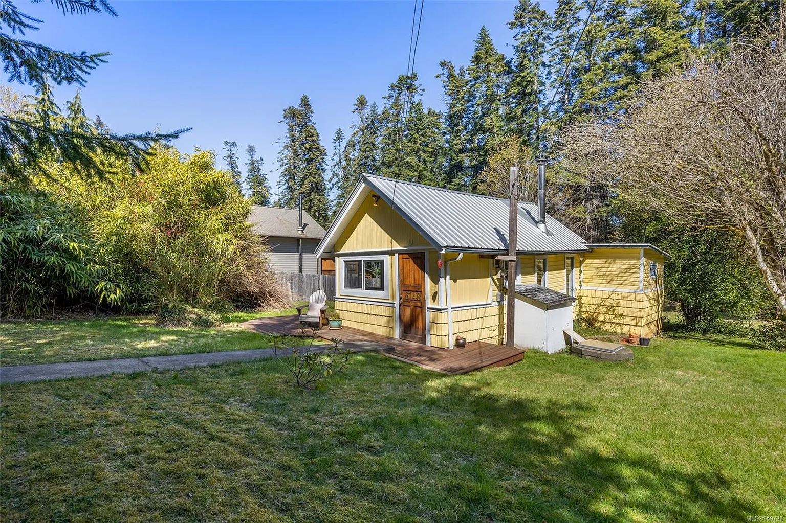 6148 Aldergrove Dr photo 1