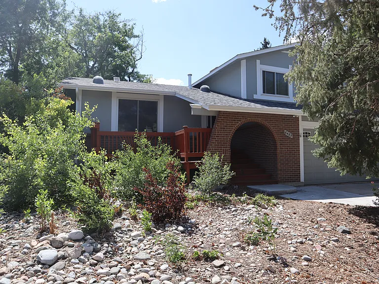6483 S Kipling Ct — Photo 2