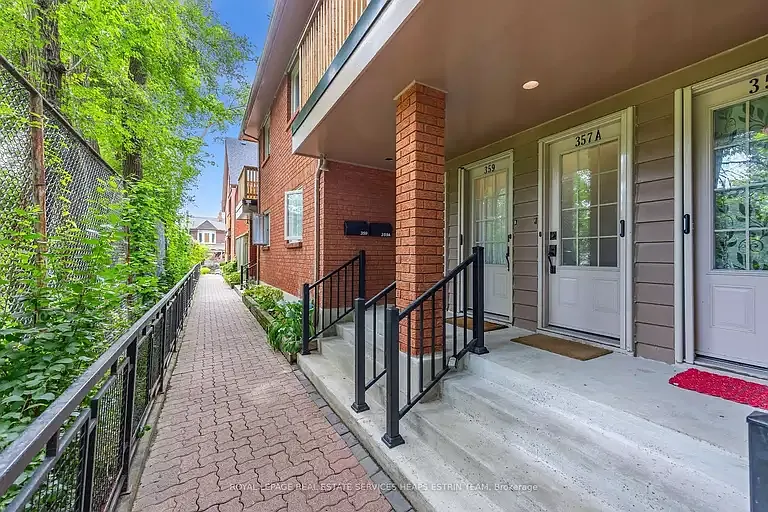 357 Albany Ave photo 1