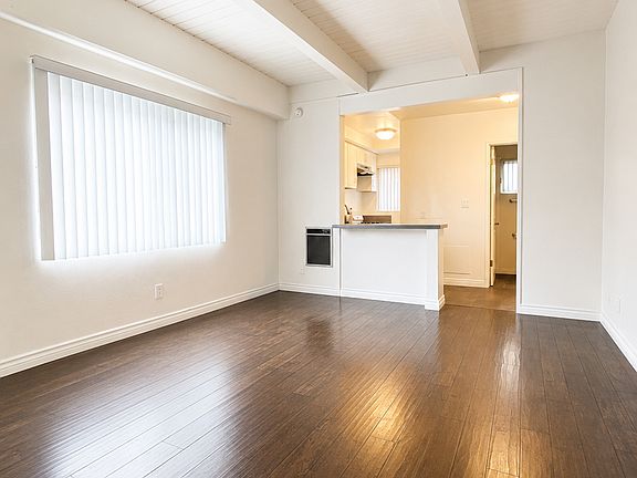 4th image of 3730 Clarington Ave APT 5