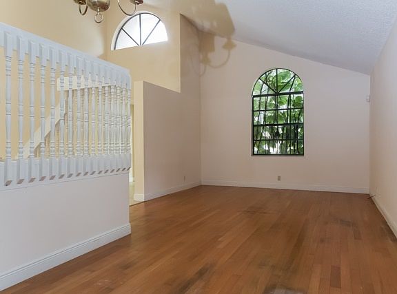 4th image of 1411 NW 104th Ave