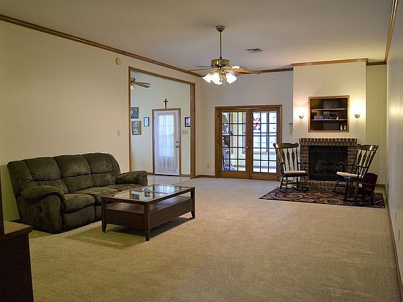 Living room w/ fireplace