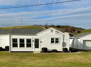 32 Locust Hill Rd, Chester, WV 26034