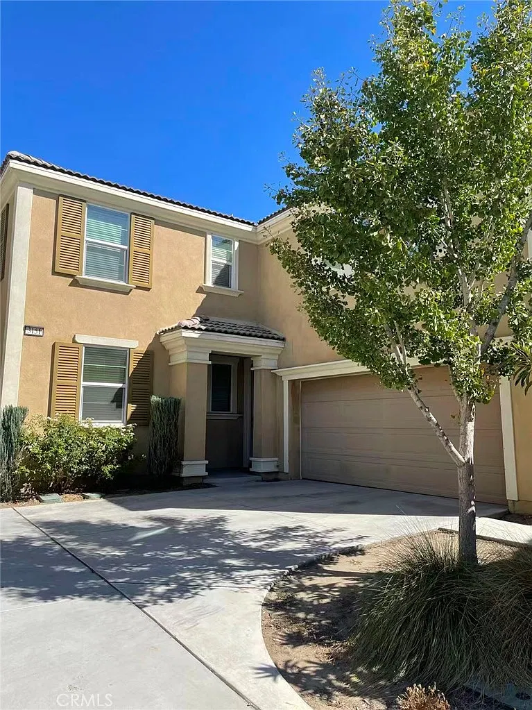4 bed, 2469 sqft, $3,500 — Photo 1