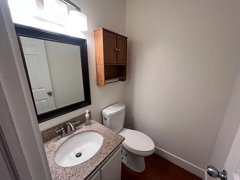 2331 Bainbridge Ct — Photo 6
