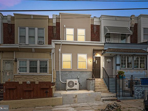 2nd image of 926 E Tioga St
