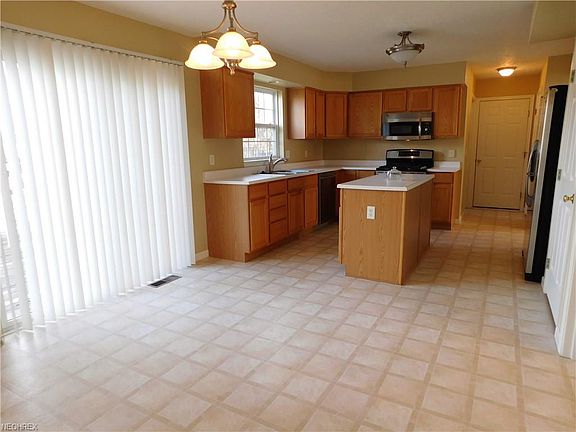4th image of 5185 Chapman Ave