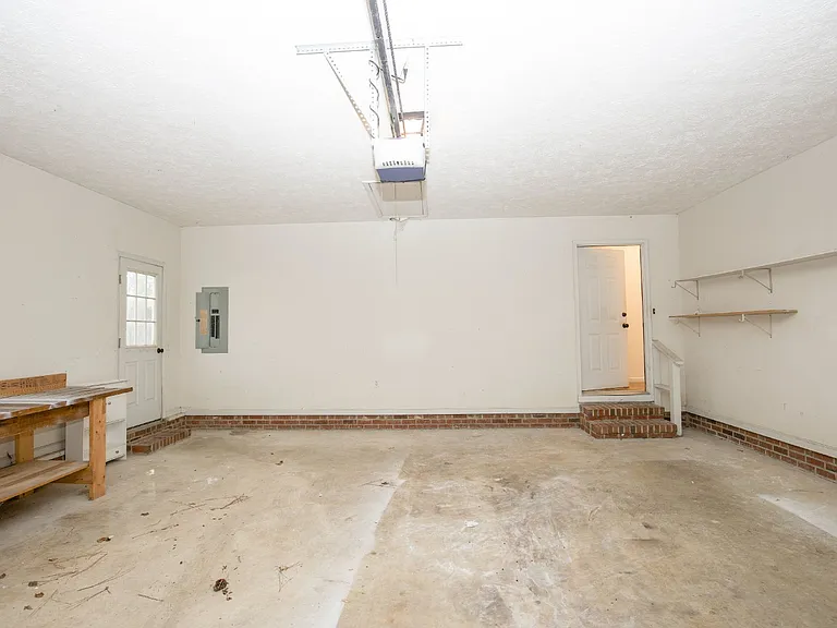 8 Moore Dr — Photo 29