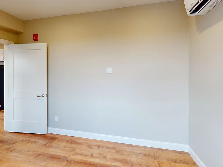 100 Revere St — Photo 72