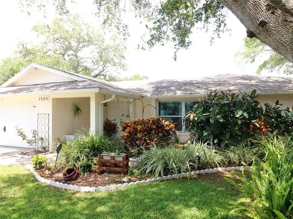 1525 Albemarle Ct, Dunedin, FL 34698