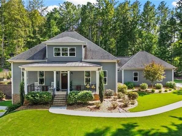 165 Garnett Point Dr, Carrollton, GA 30117