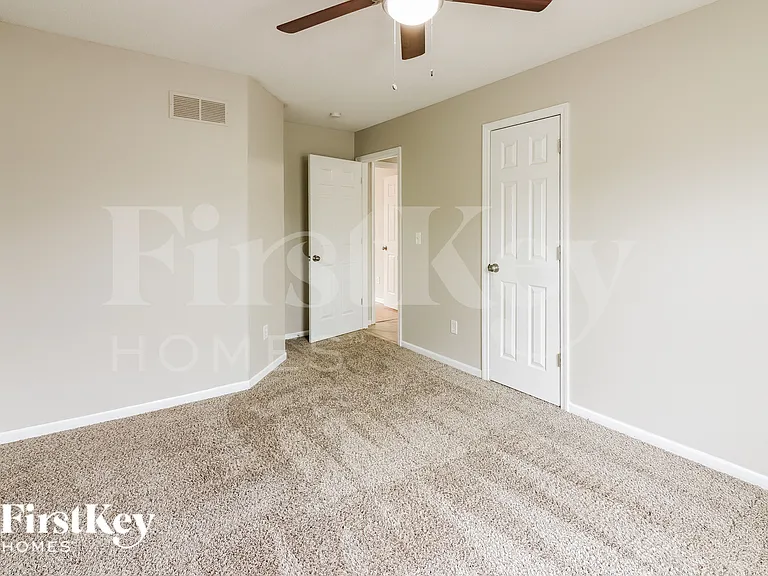 208 High Point Ln — Photo 13