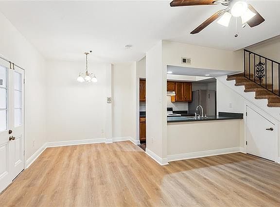 3rd image of 523 Saint Philip St APT 2