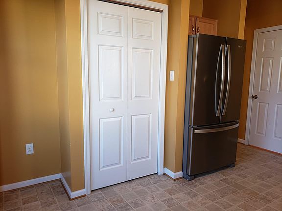 5th image of 4720 Erin Crescent St