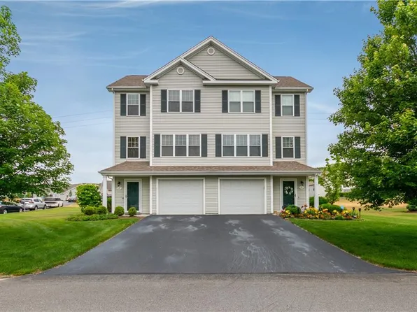 27 Streamview Dr #27, Cumberland, RI 02864